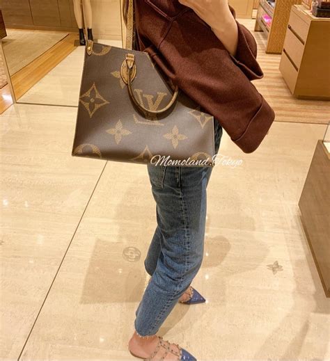 lv on the go sizes|louis vuitton onthego mm bag.